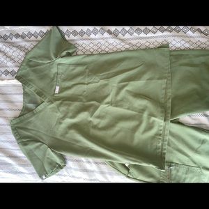 Fig Scrubs olive green high waisted pants petite and matching top